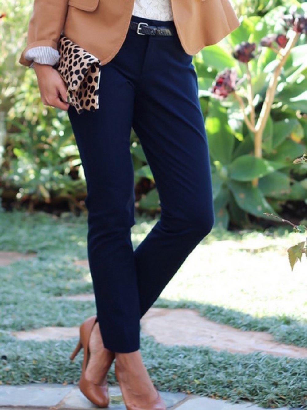 Banana Republic Women’s Sloan crop pants in navy Size 4 Stretch Preppy Office